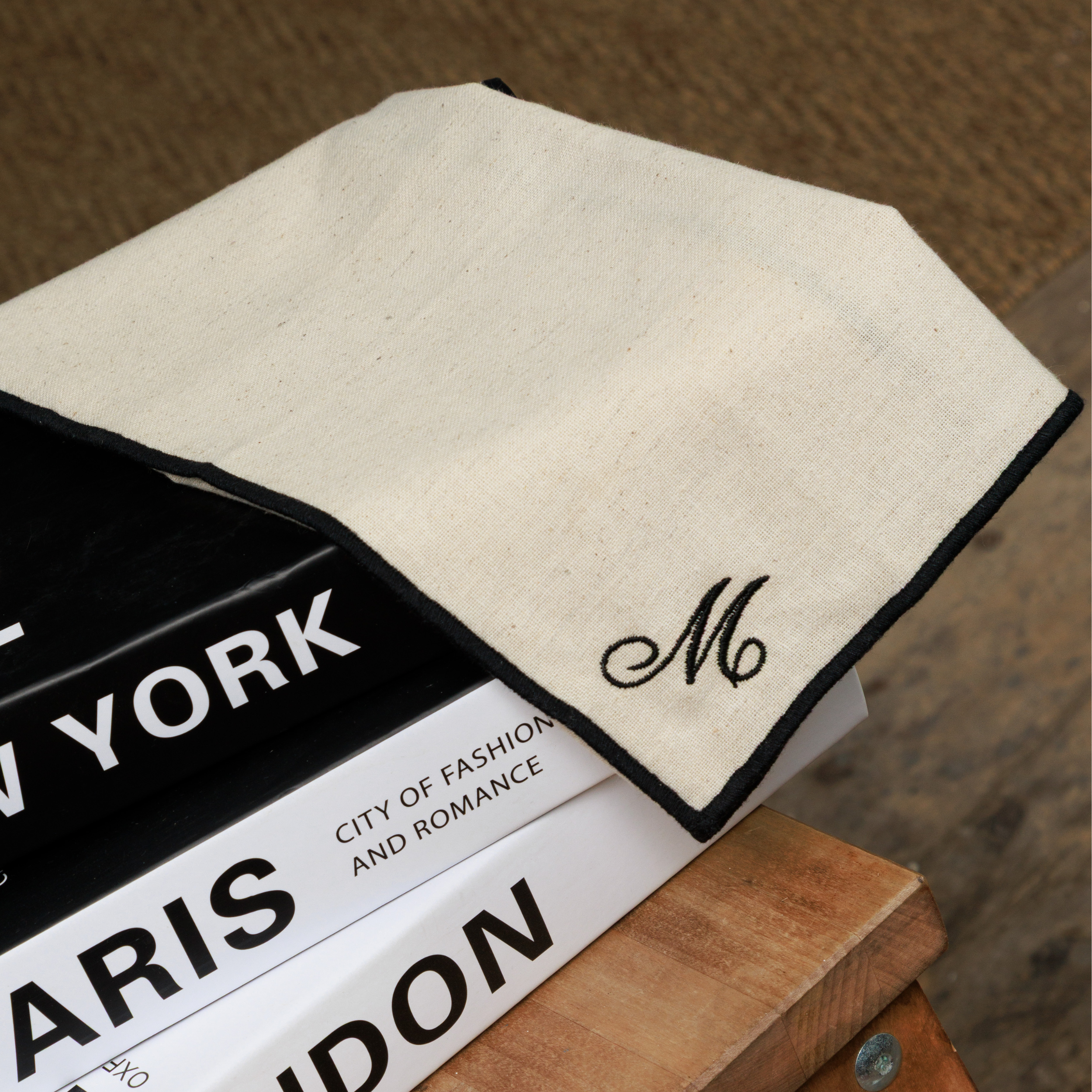 Contrast Napkins (Set of 4)